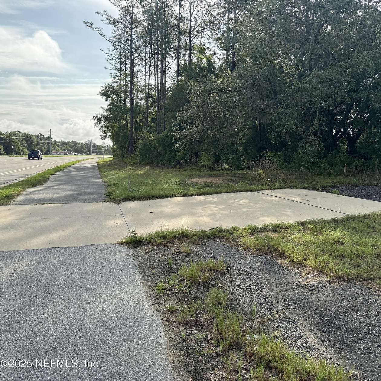 0.43 Acres of Commercial Land for Sale in Interlachen, Florida