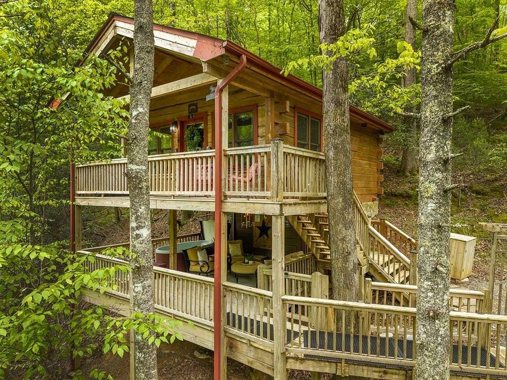 0.78 Acres of Land with Home for Sale in Ellijay, Georgia