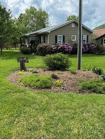 3.27 Acres of Land with Home for Sale in Banner Elk, North Carolina