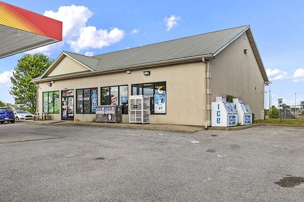 1.83 Acres of Improved Commercial Land for Sale in Nicholasville, Kentucky