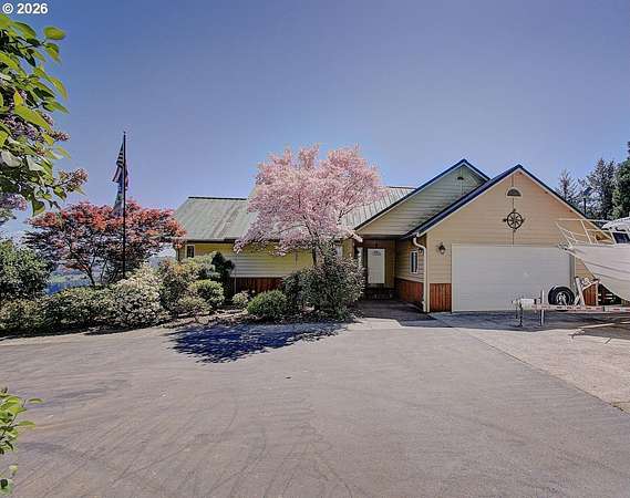 4.73 Acres of Land with Home for Sale in Woodland, Washington