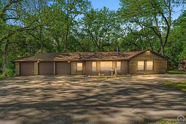 6 Acres of Land with Home for Sale in Topeka, Kansas