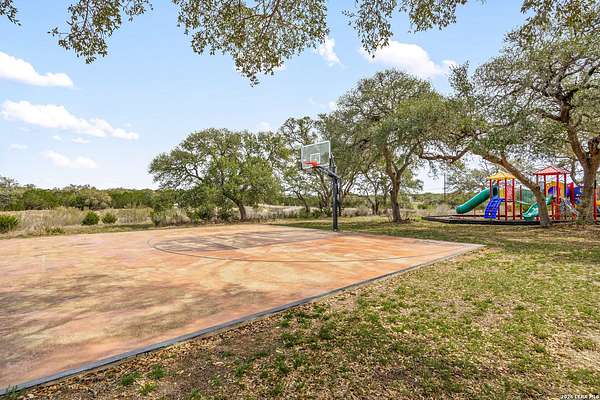 1.66 Acres of Residential Land for Sale in Spring Branch, Texas