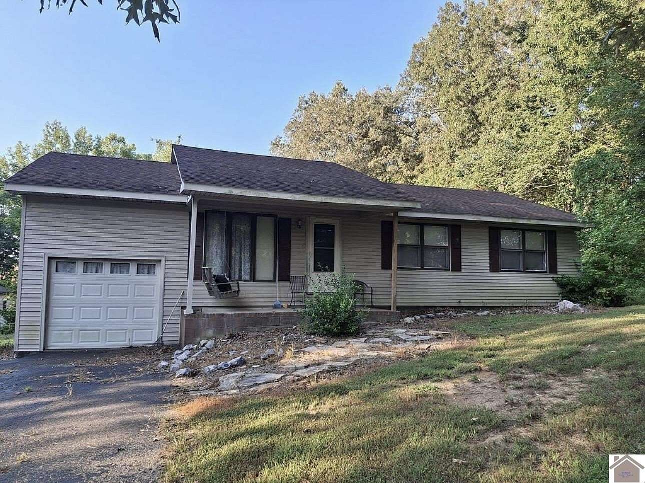 1.75 Acres of Land with Home for Sale in Paducah, Kentucky