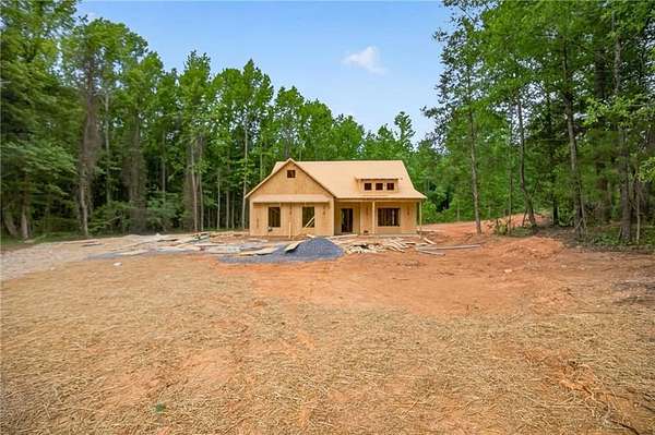 3 Acres of Land with Home for Sale in Silver Creek, Georgia