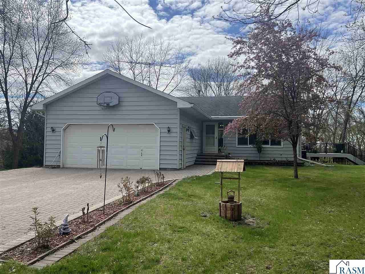 11 Acres of Recreational Land with Home for Sale in Le Sueur, Minnesota