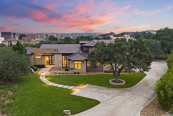 1.5 Acres of Land with Home for Sale in San Antonio, Texas