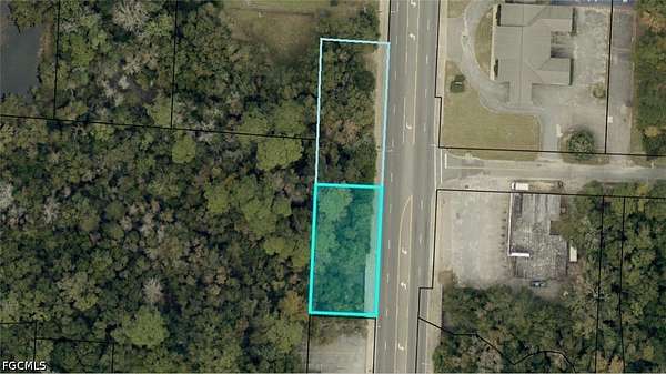 0.6 Acres of Land for Sale in Milton, Florida