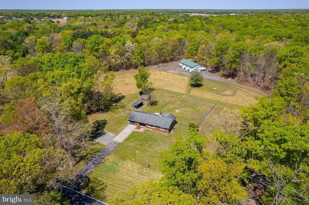 16.9 Acres of Land with Home for Sale in Pittsgrove Township, New Jersey