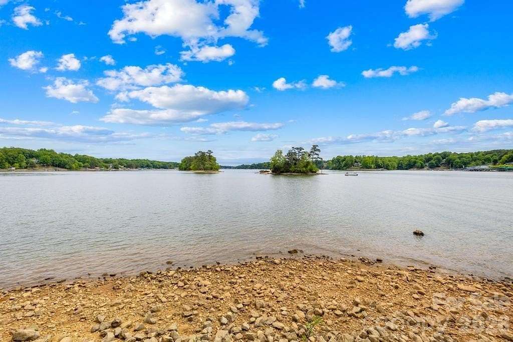 1 Acre of Residential Land for Sale in Statesville, North Carolina