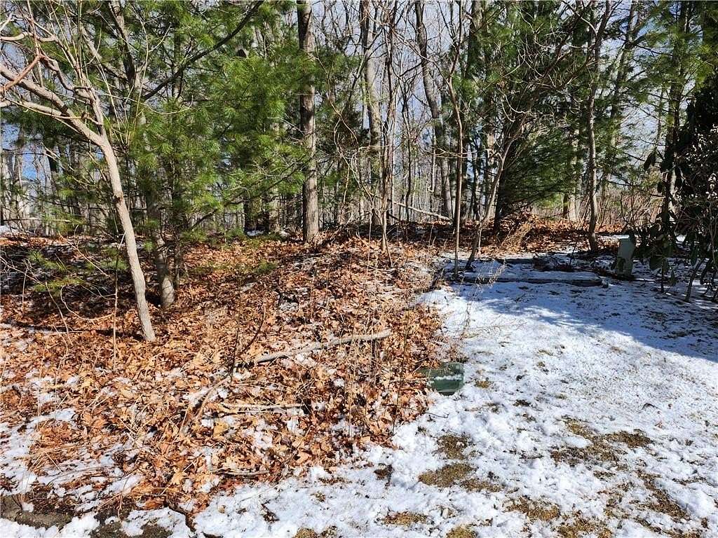 0.96 Acres of Residential Land for Sale in Lincoln, Rhode Island