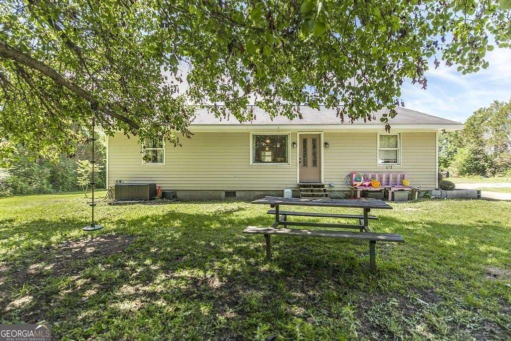 4.53 Acres of Land with Home for Sale in Byron, Georgia