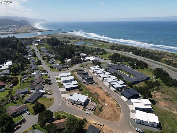 0.1 Acres of Mixed-Use Land for Sale in Gold Beach, Oregon
