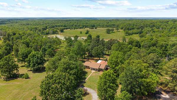 124 Acres of Land with Home for Sale in Ash Flat, Arkansas