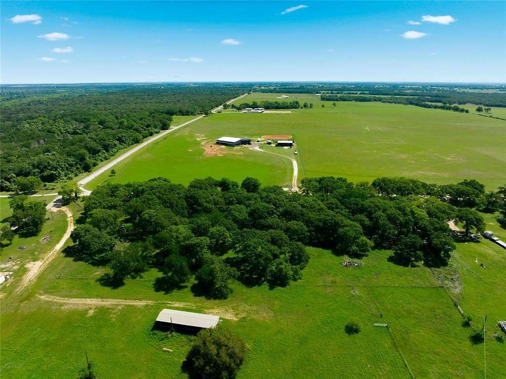 5 Acres of Residential Land for Sale in Aquilla, Texas