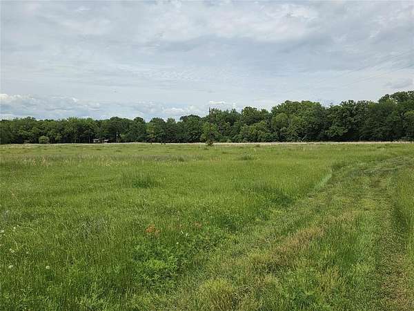 35 Acres of Land for Sale in Savoy, Texas