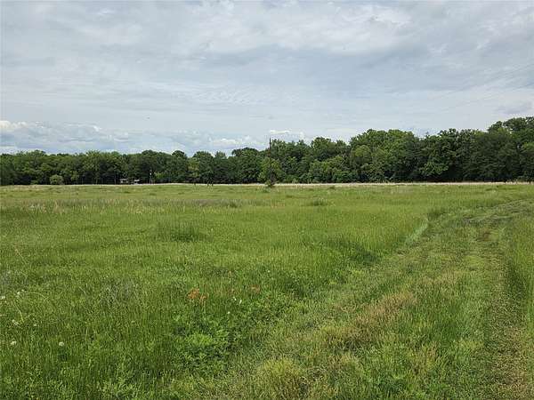 35 Acres of Land for Sale in Savoy, Texas