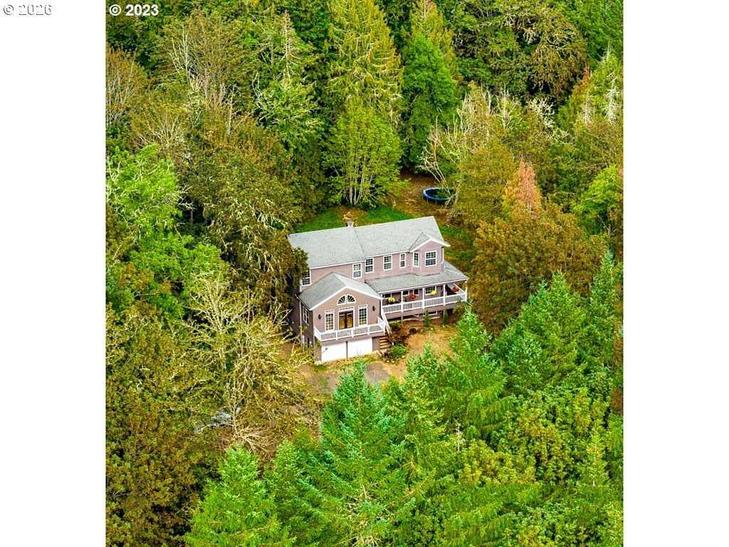 20 Acres of Land with Home for Sale in Molalla, Oregon
