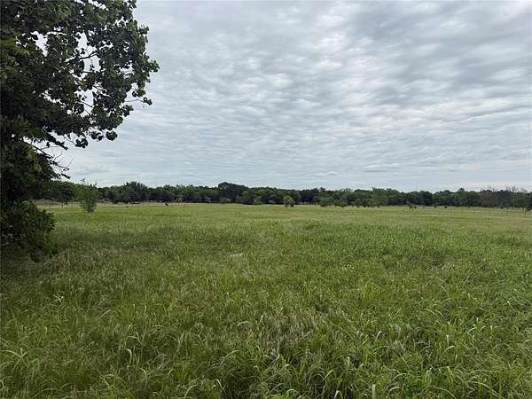 4.84 Acres of Residential Land for Sale in Sanger, Texas