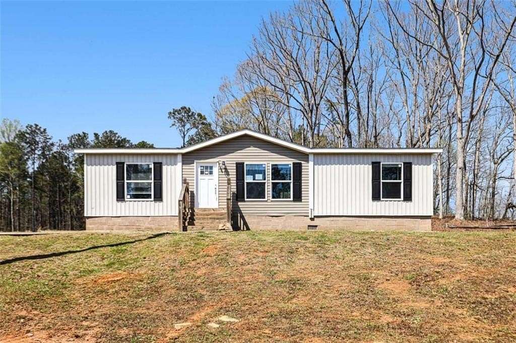 5.69 Acres of Land with Home for Sale in Franklin, Georgia