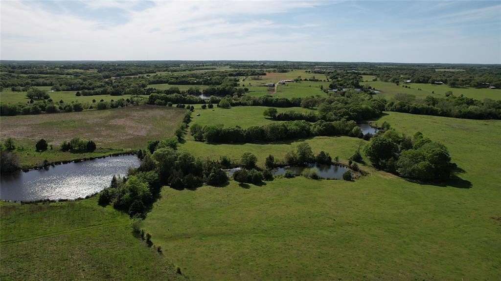 198 Acres of Land with Home for Sale in Gordonville, Texas