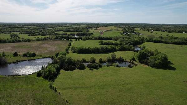 198 Acres of Land with Home for Sale in Gordonville, Texas