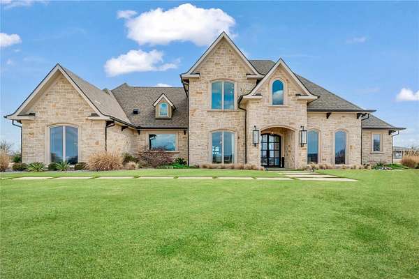 47 Acres of Land with Home for Sale in Paris, Texas