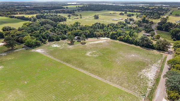 10.6 Acres of Land with Home for Sale in Athens, Texas