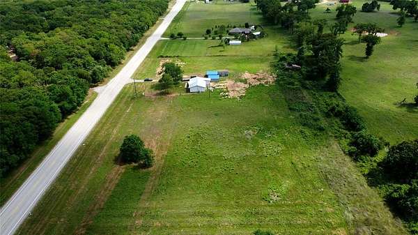 3.67 Acres of Land with Home for Sale in Lott, Texas