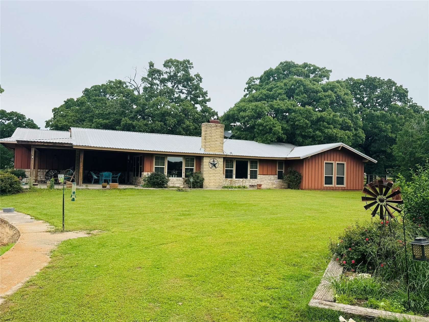 50 Acres of Land with Home for Sale in Ivanhoe, Texas
