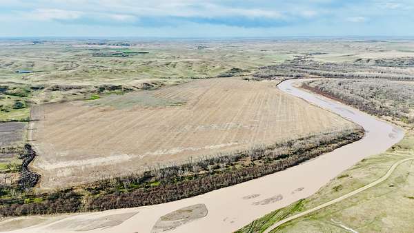320 Acres of Land for Sale in Winner, South Dakota