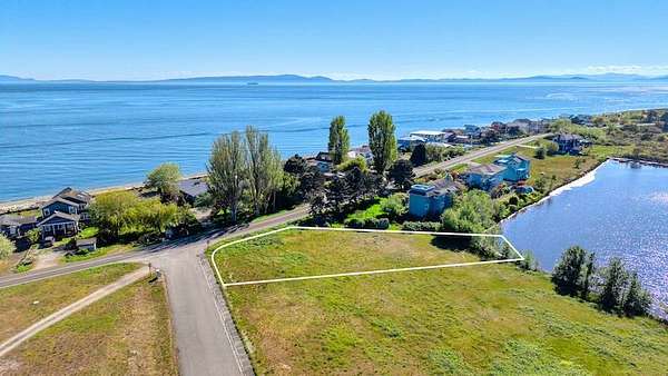0.41 Acres of Residential Land for Sale in Point Roberts, Washington
