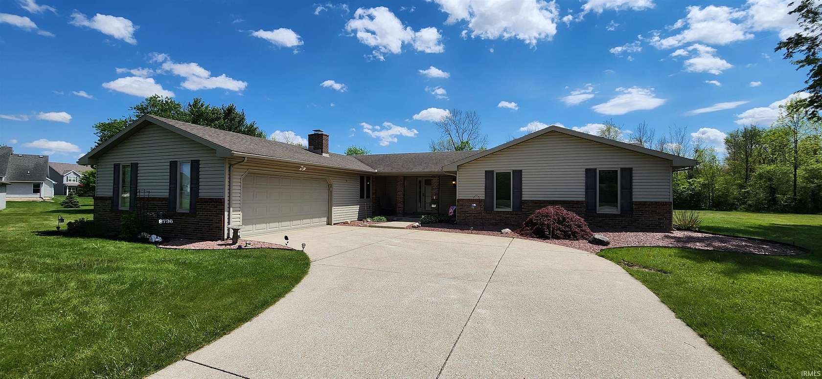 1.5 Acres of Land with Home for Sale in Fort Wayne, Indiana
