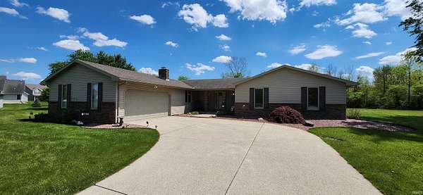 1.5 Acres of Land with Home for Sale in Fort Wayne, Indiana