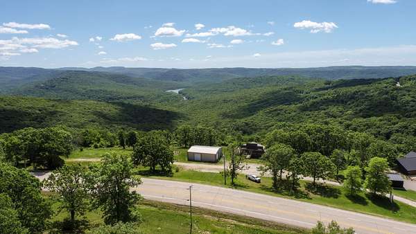 33 Acres of Land for Sale in Mountainburg, Arkansas