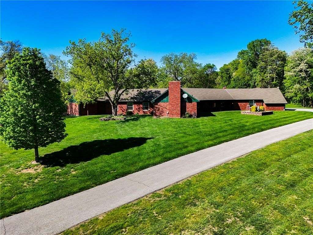 10.2 Acres of Land with Home for Sale in St. Joseph, Missouri
