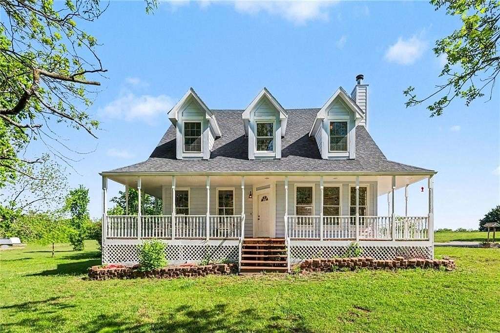 4 Acres of Land with Home for Sale in Gardner, Kansas