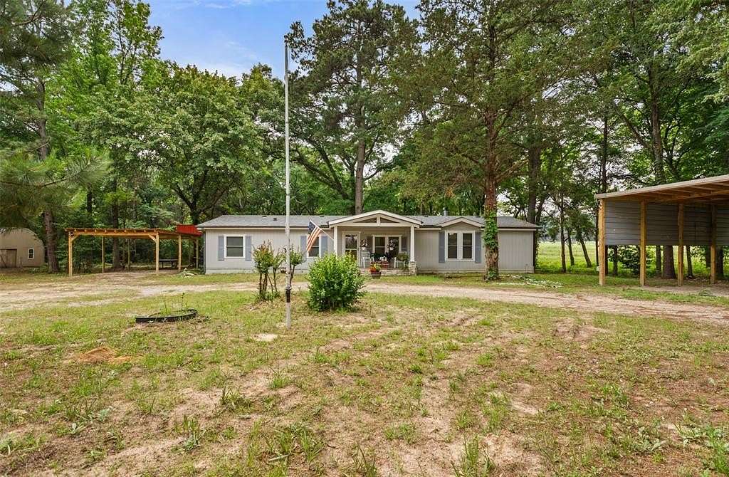 2.8 Acres of Land with Home for Sale in Tyler, Texas