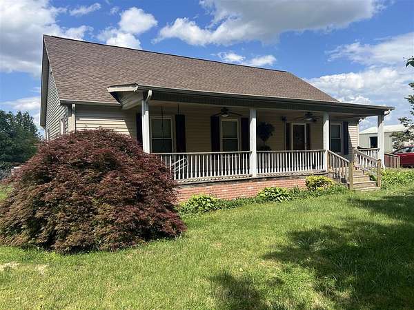 4 Acres of Land with Home for Sale in Fountain Run, Kentucky