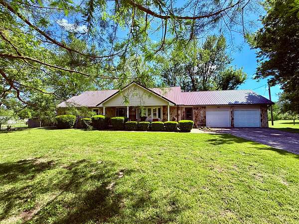 3.1 Acres of Land with Home for Sale in Mountain Grove, Missouri