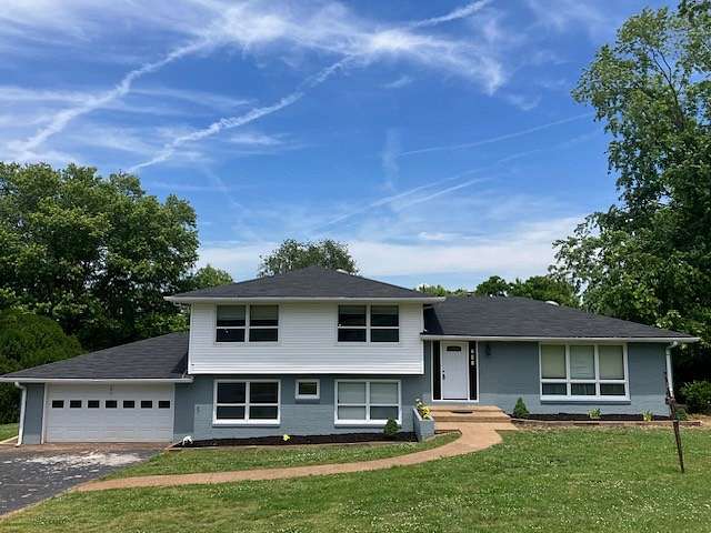 1.72 Acres of Land with Home for Sale in Decherd, Tennessee