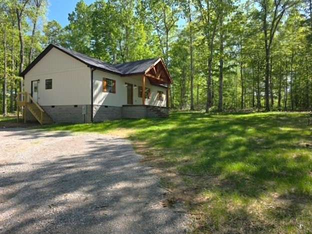 5 Acres of Land with Home for Sale in Waverly, Tennessee