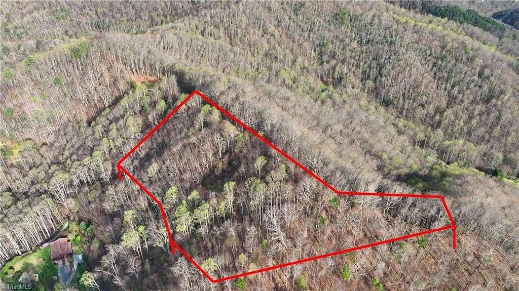 4.23 Acres of Residential Land for Auction in Clyde, North Carolina