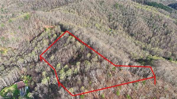 4.23 Acres of Residential Land for Auction in Clyde, North Carolina