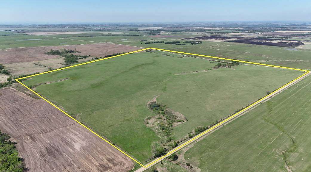160 Acres of Land for Auction in Hartford, Kansas