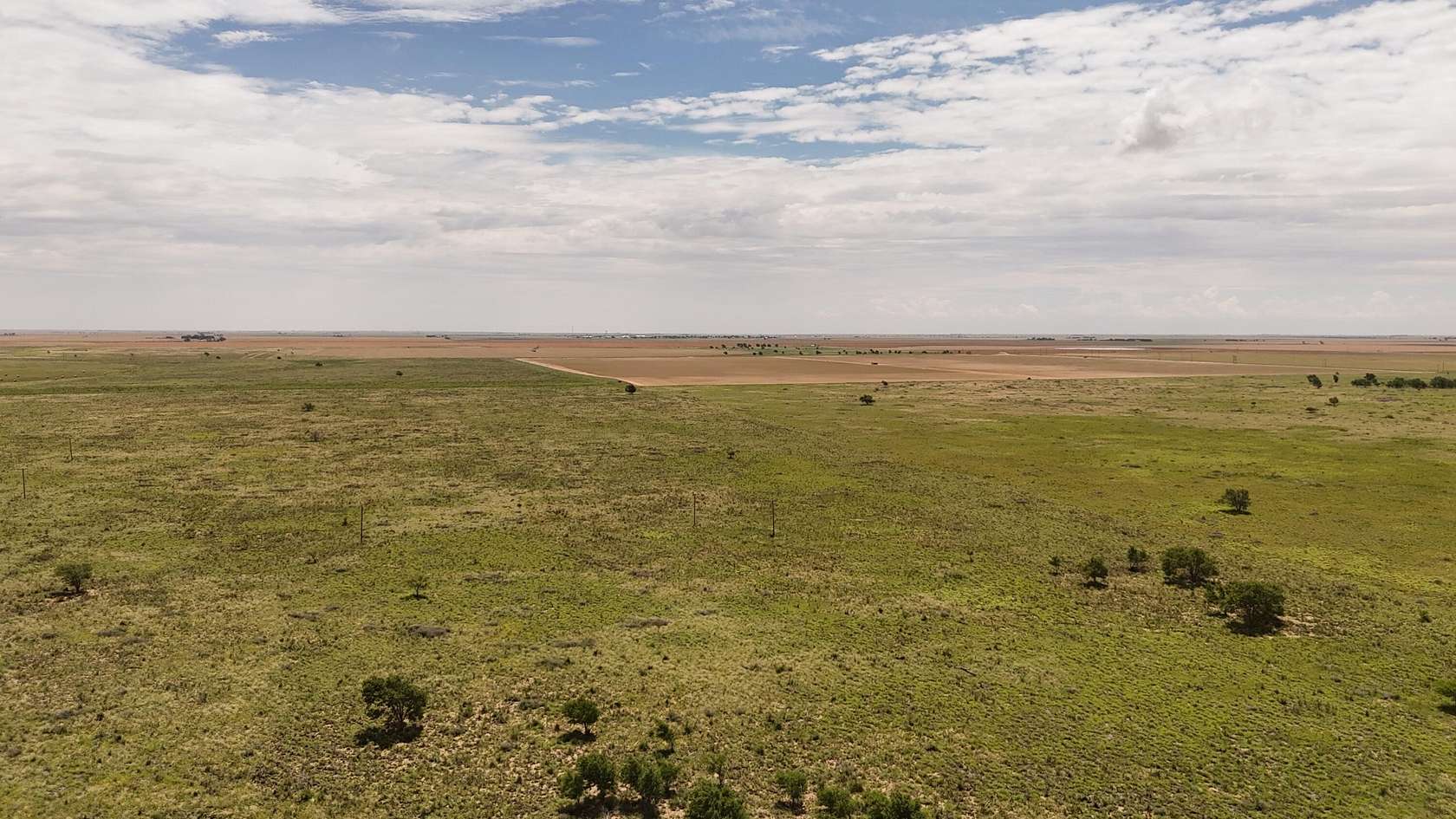 22 Acres of Recreational & Residential Land for Sale in Brownfield, Texas