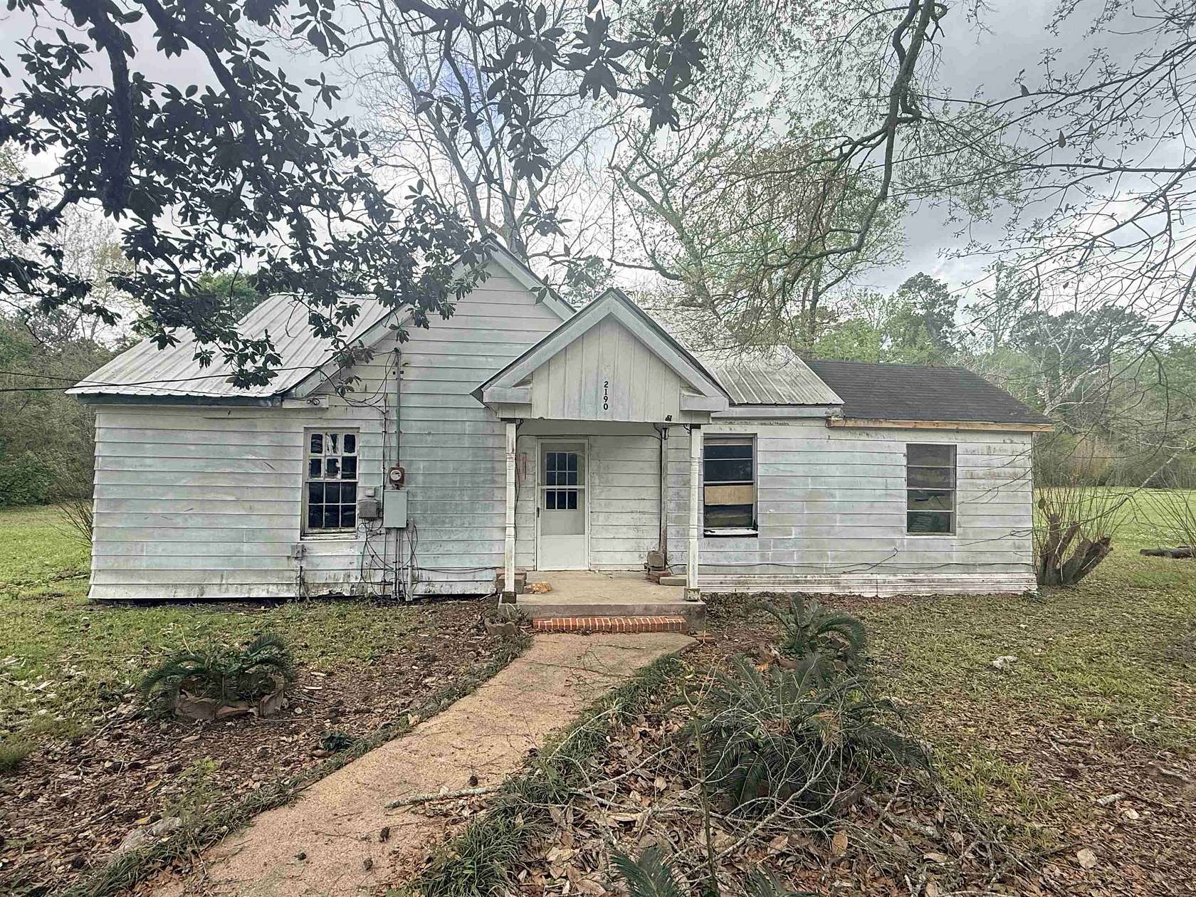 2 Acres of Land with Home for Sale in Vidor, Texas