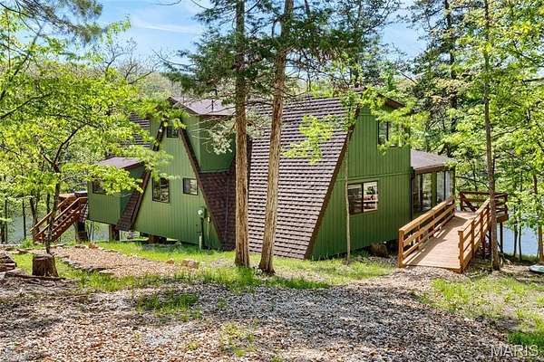 3.62 Acres of Land with Home for Sale in Innsbrook, Missouri