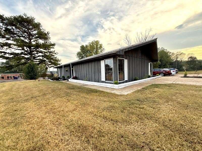 4 Acres of Land with Home for Sale in Blue Mountain, Mississippi