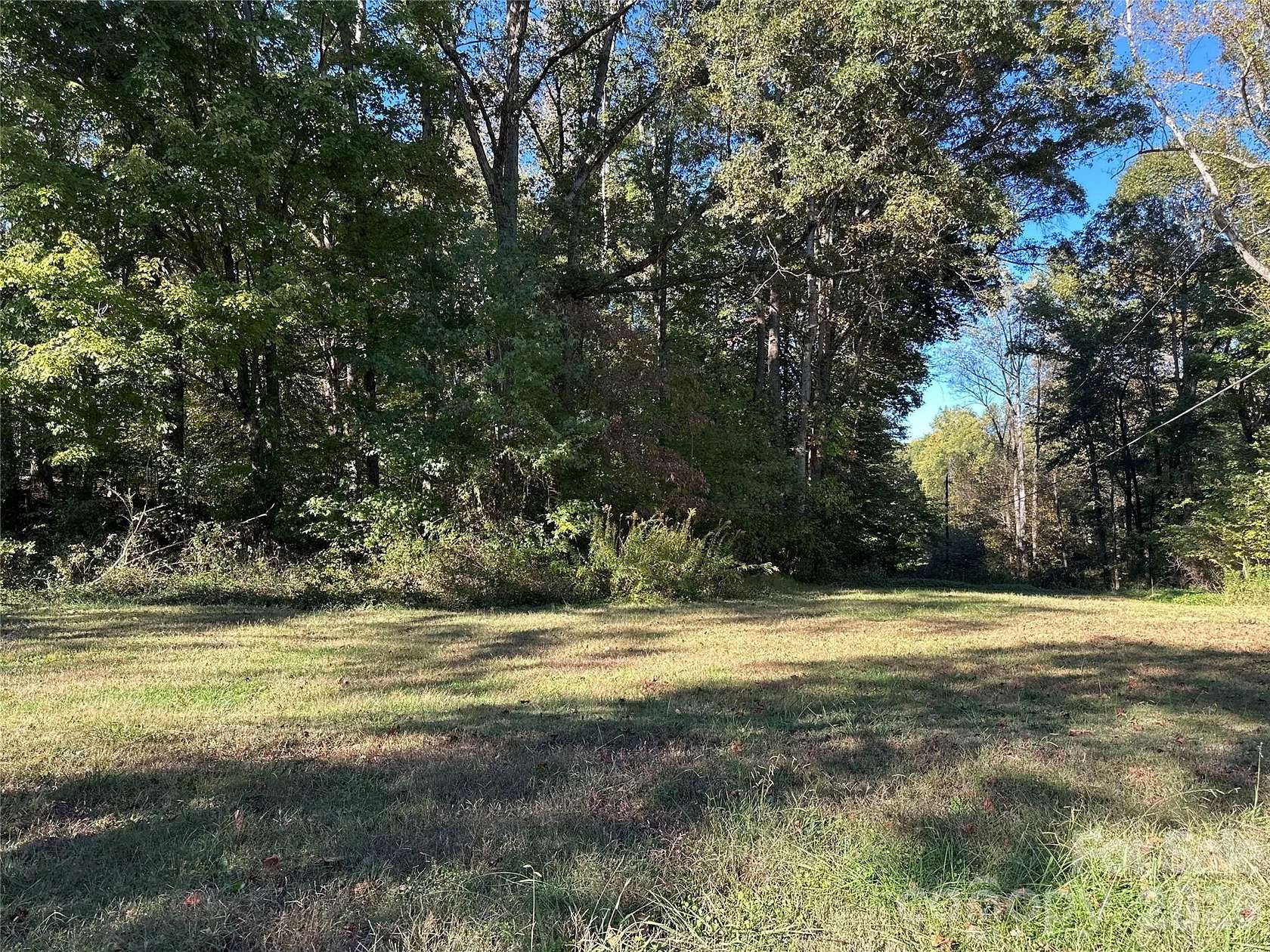 1 Acre of Residential Land for Sale in Yadkinville, North Carolina